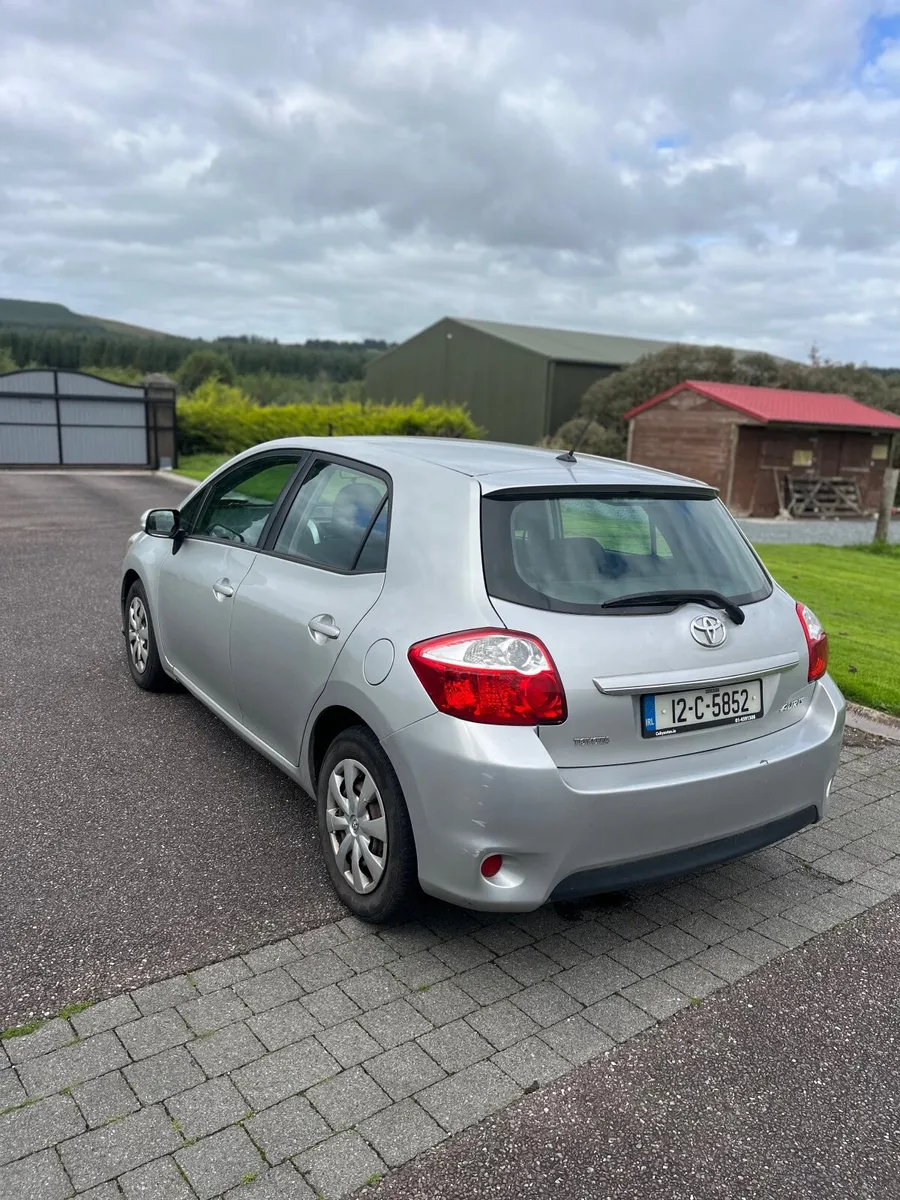 Toyota Auris 2012 - Image 3