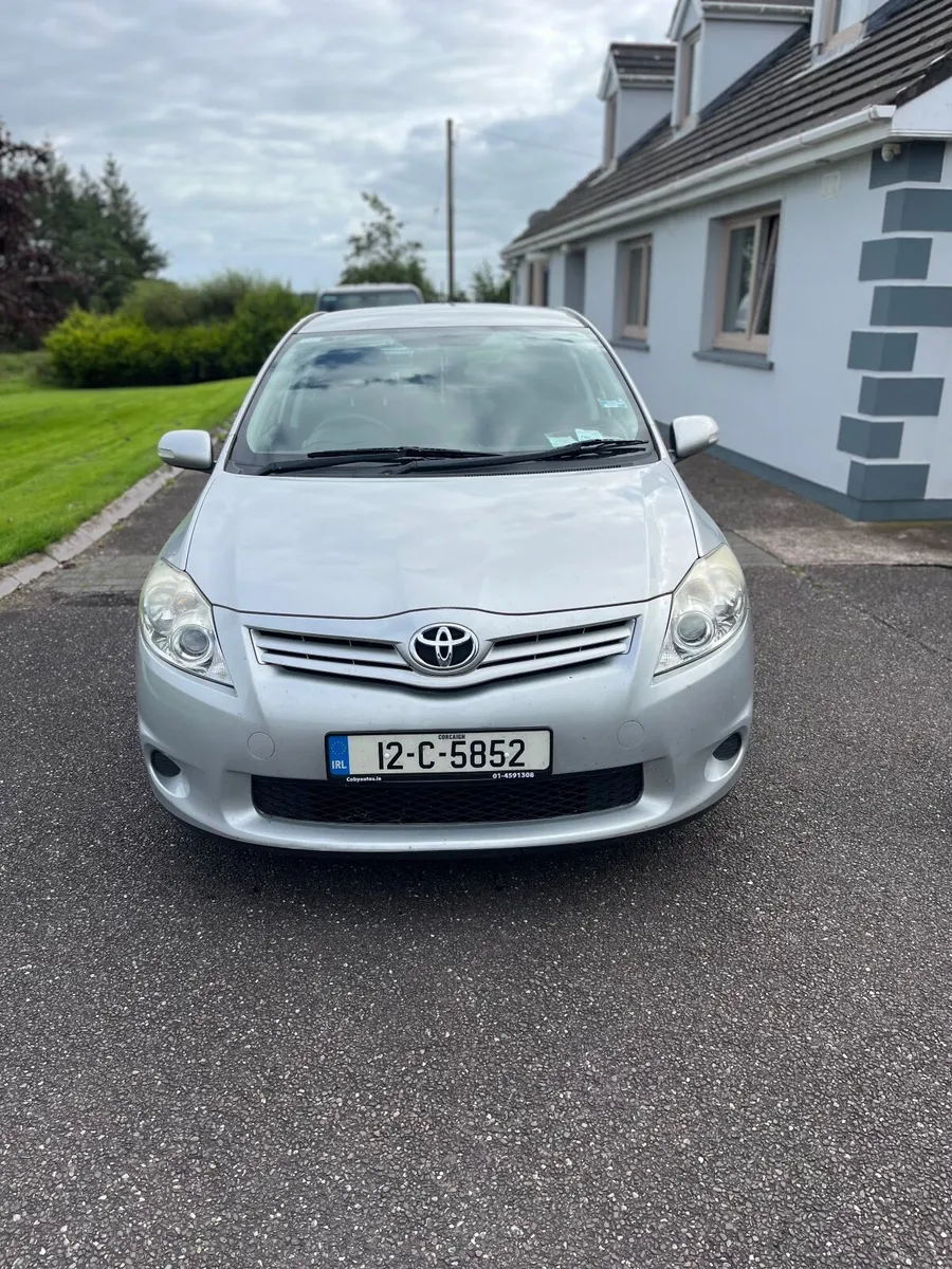 Toyota Auris 2012 - Image 4