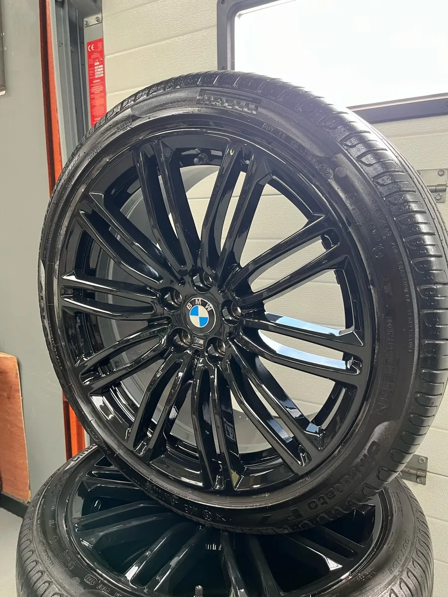 664M Genuine BMW Alloys - Image 1