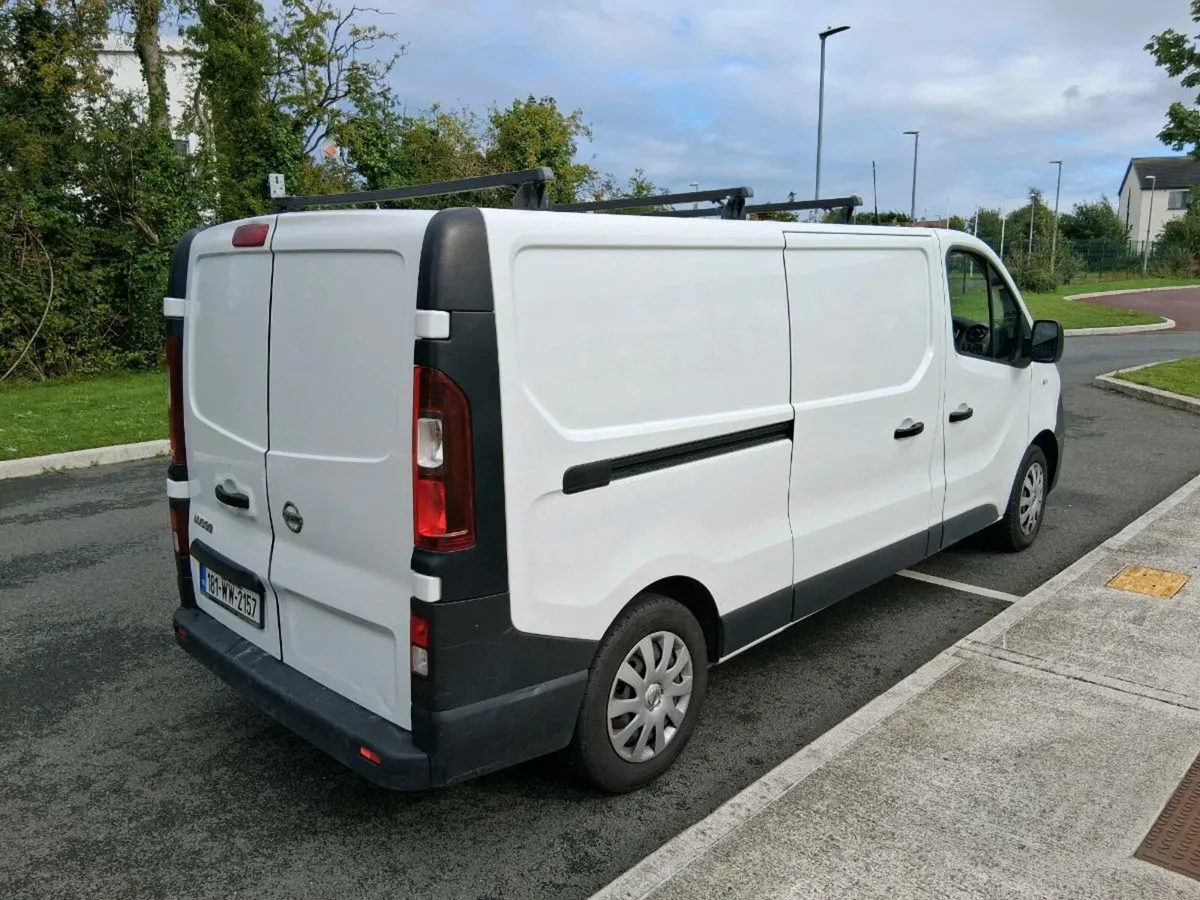 Nissan nv300 - Image 4