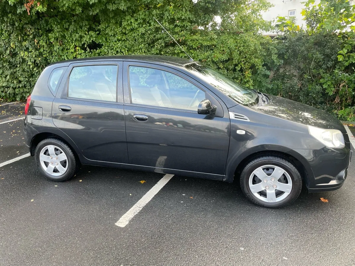 Chevrolet Aveo Low miles - Image 1