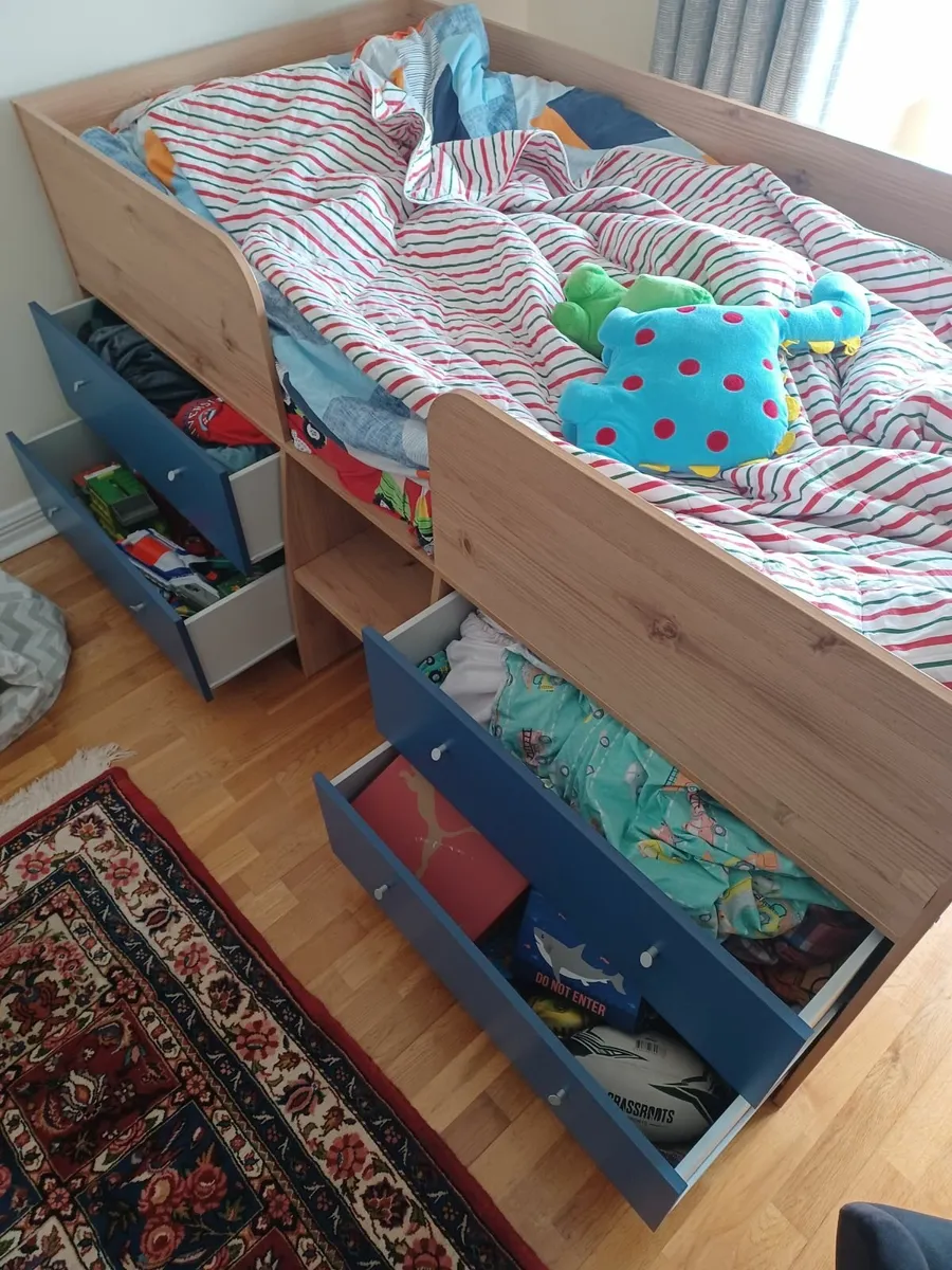 kids bed - Image 2