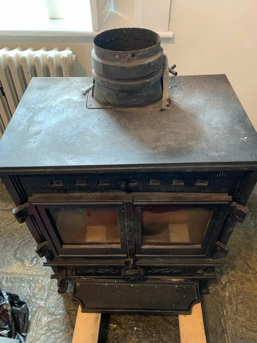 cast iron stove - Image 1