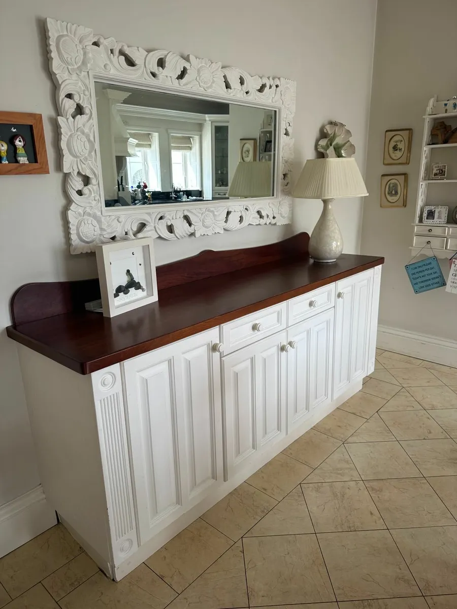 Used kitchen units, table & 6 chairs - Image 4