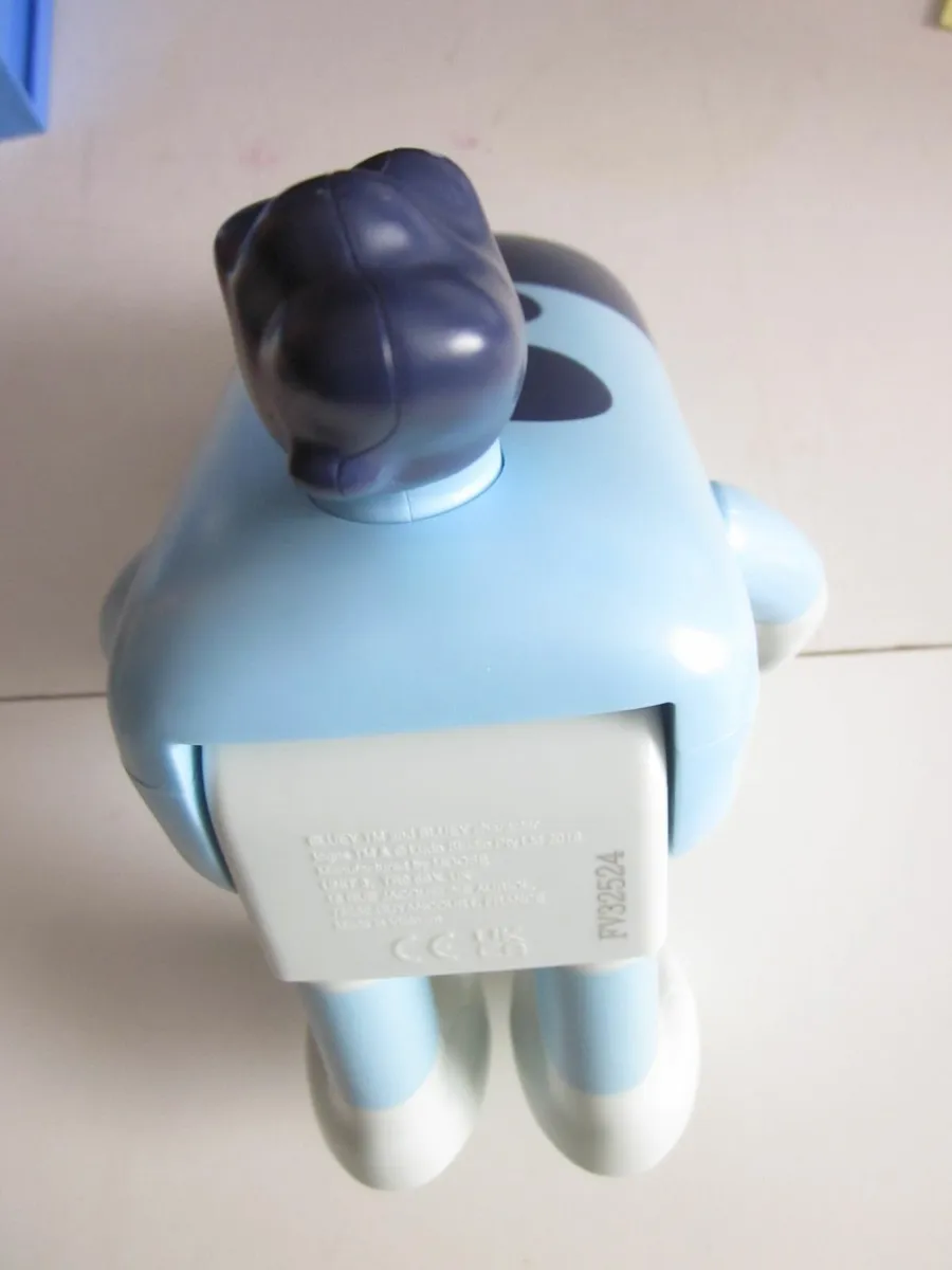 Bluey Articulated Figure Moving Arms & Legs 10" - Image 4