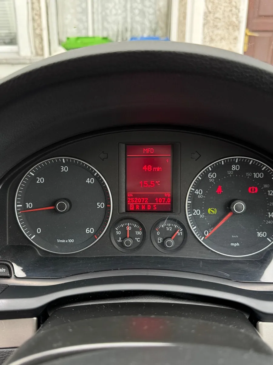 Volkswagen Golf 2008 - Image 2