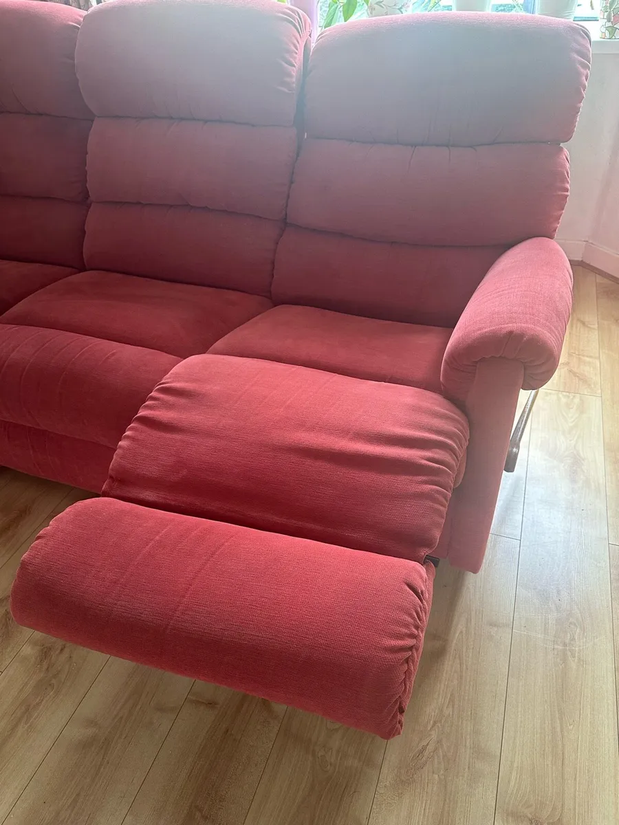 3 Seater Genuine La-Z-Boy Couch - Image 2