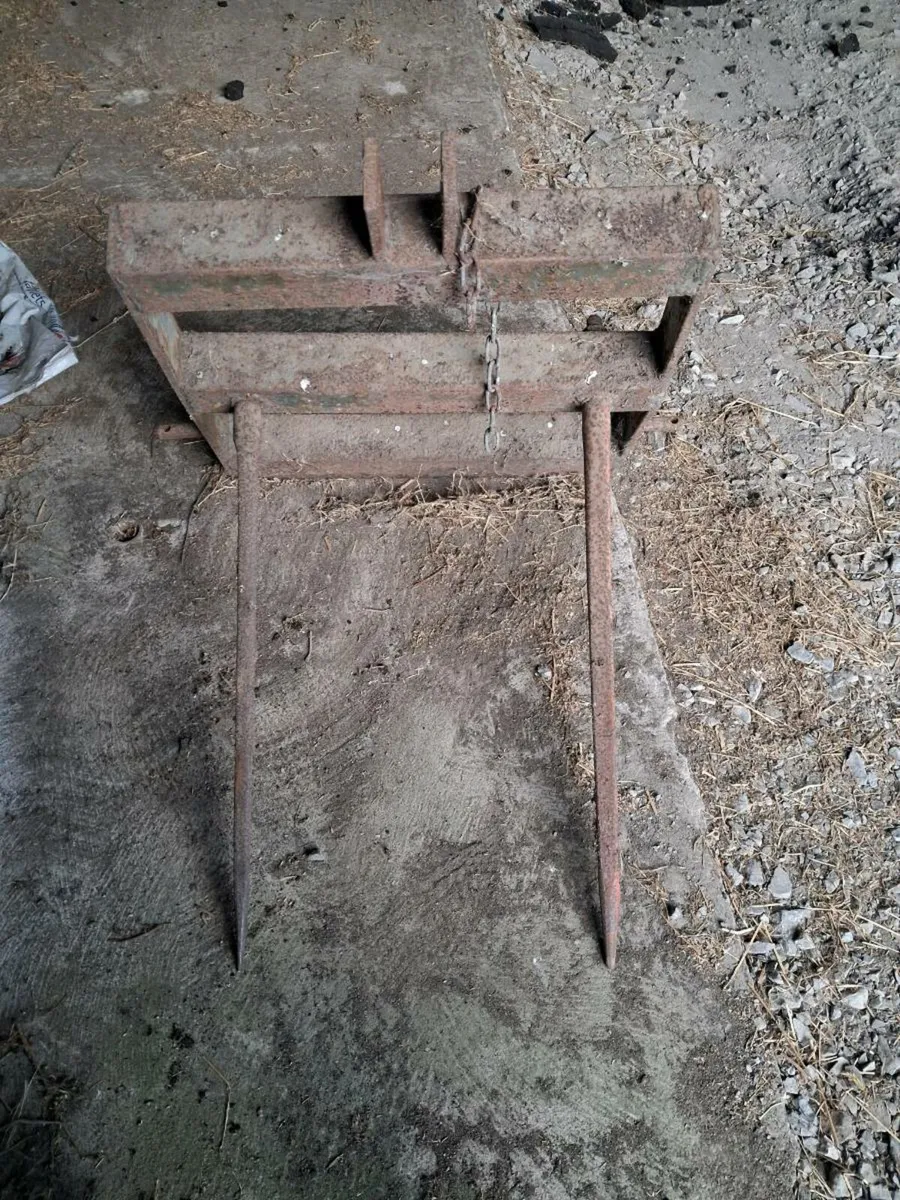 Farm machinery - Image 1