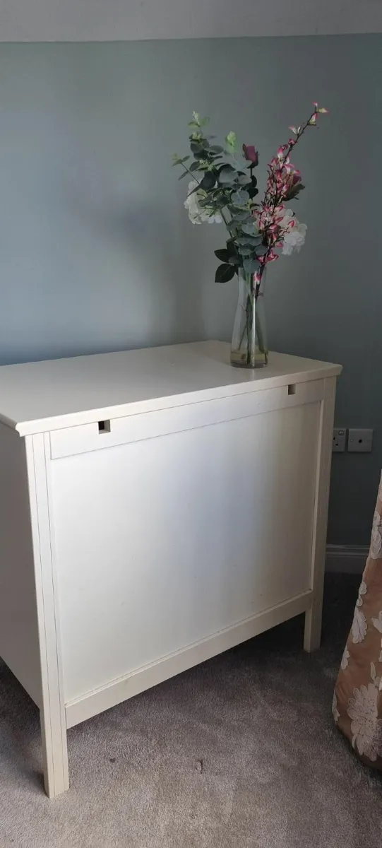 'Elegance' chest of drawers with changing top - Image 3