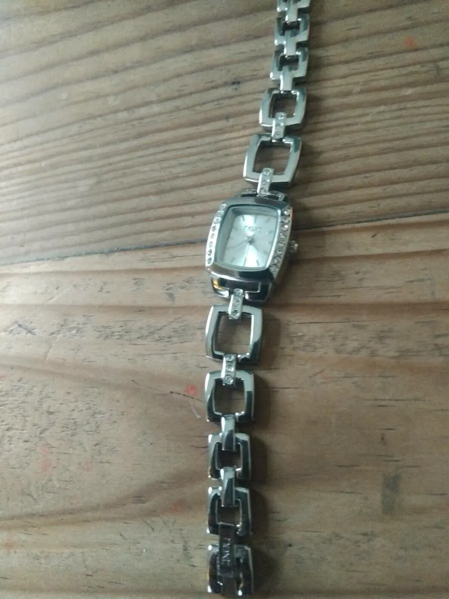 Ladies vintage watches for sale - Image 2