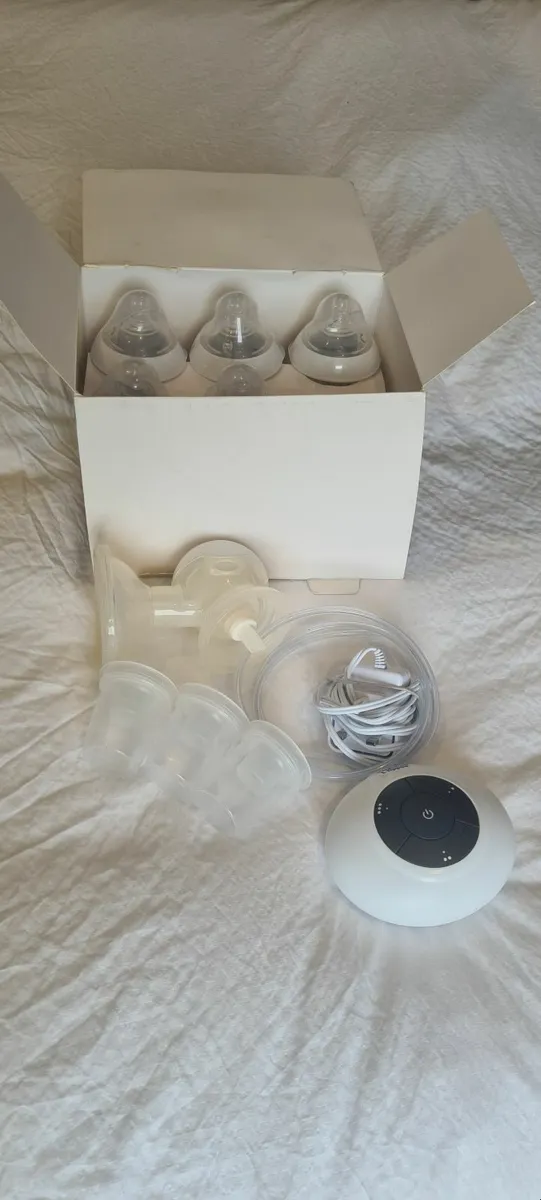 Breast Pump Single & bottles - Image 1