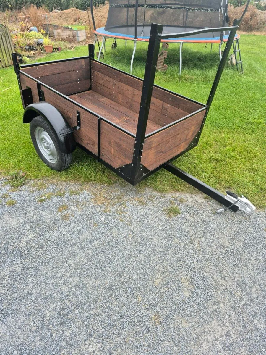 Trailer - Image 1