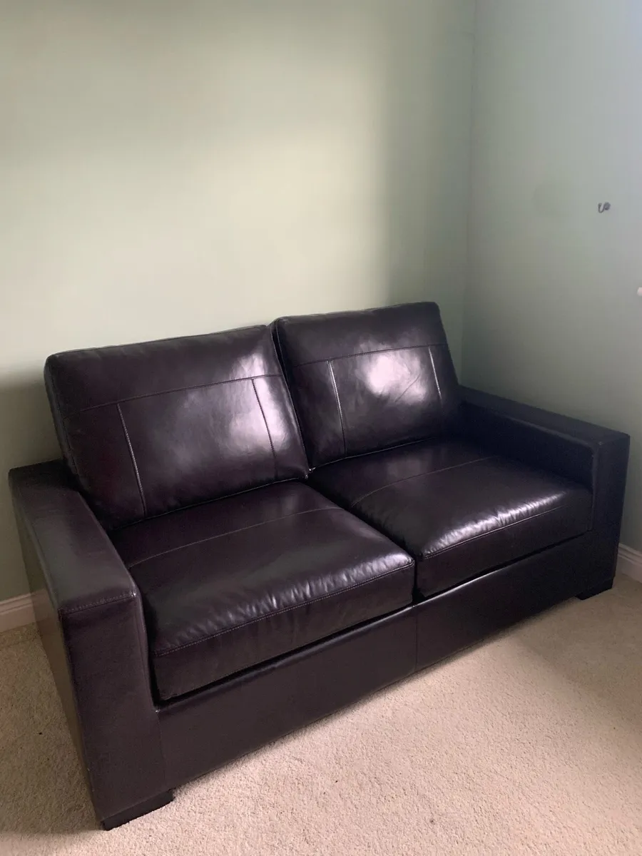 Leather couch bed - Image 1