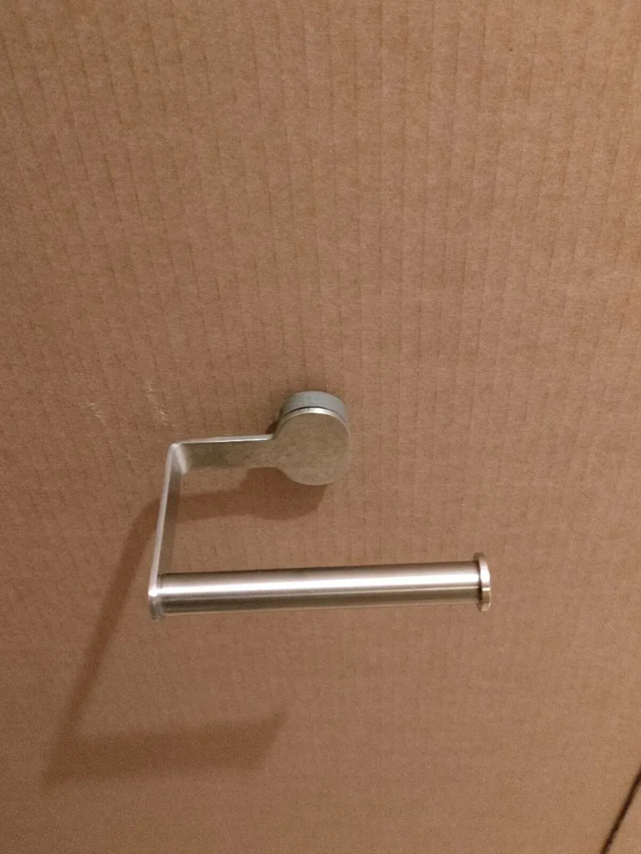 Bathroom furniture - Image 1