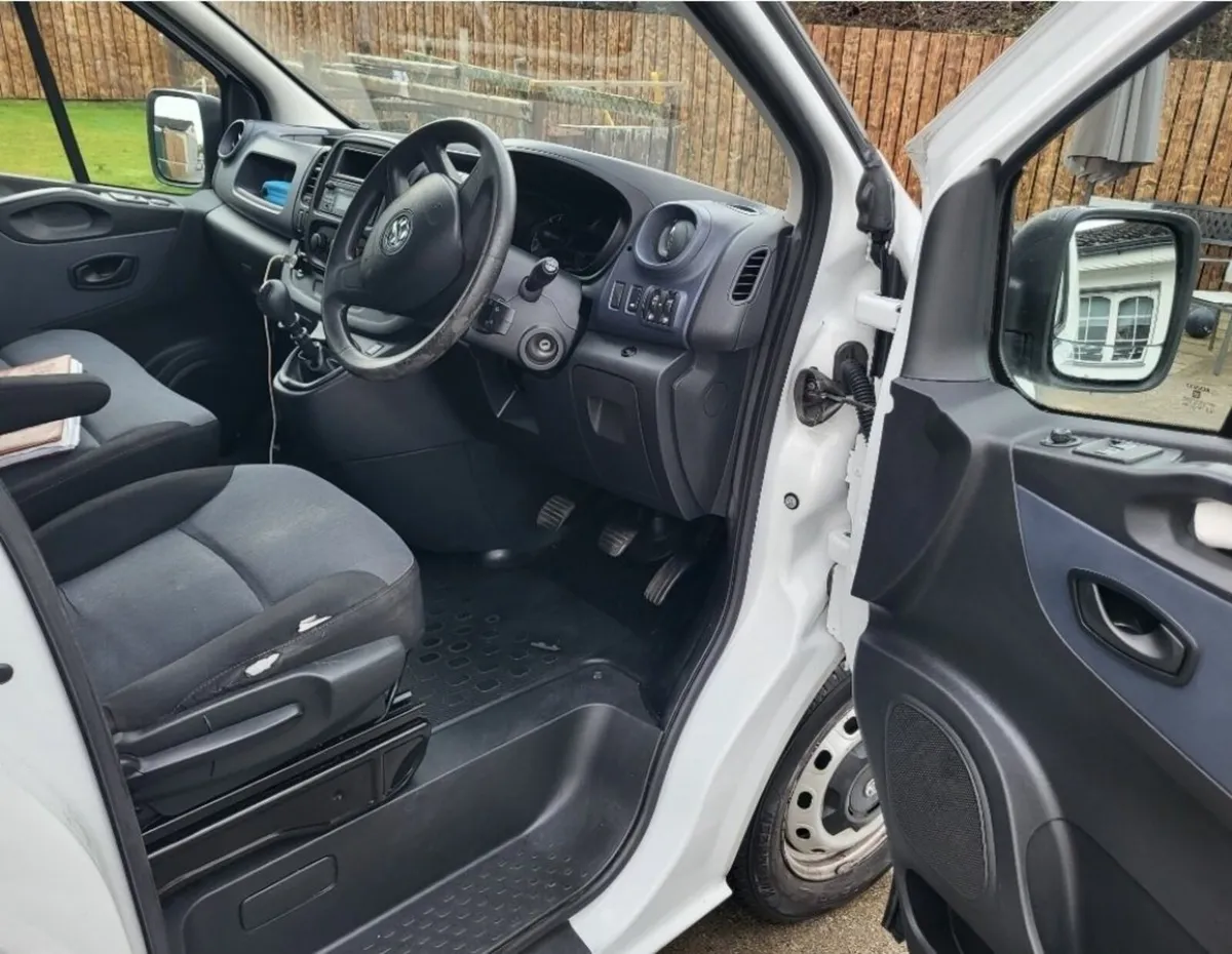 Vauxhall Vivaro 2015 - Image 2