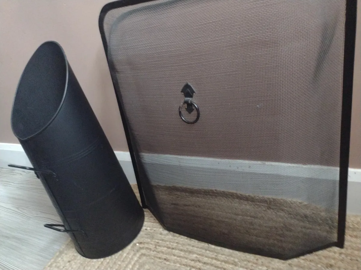 As new Coal Scuttle & spark guard - Image 1