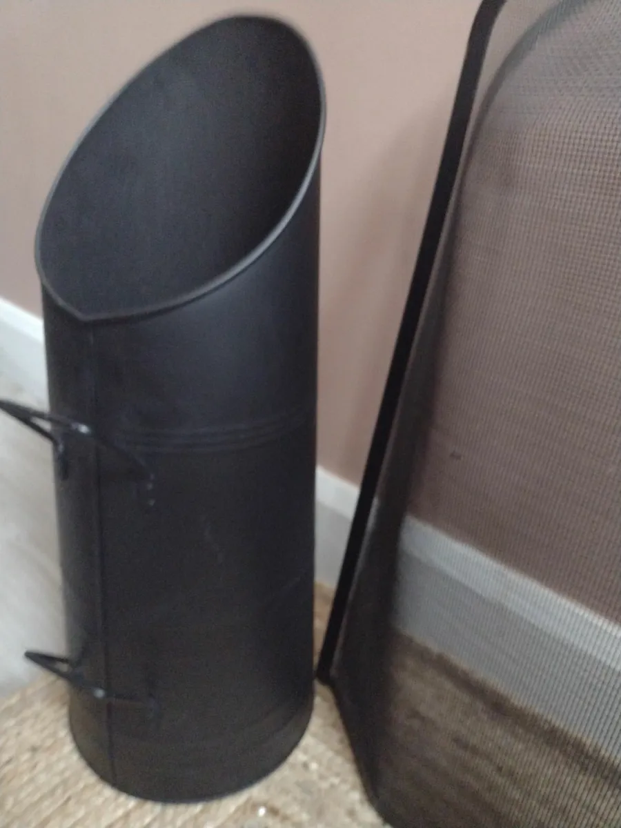 As new Coal Scuttle & spark guard - Image 4