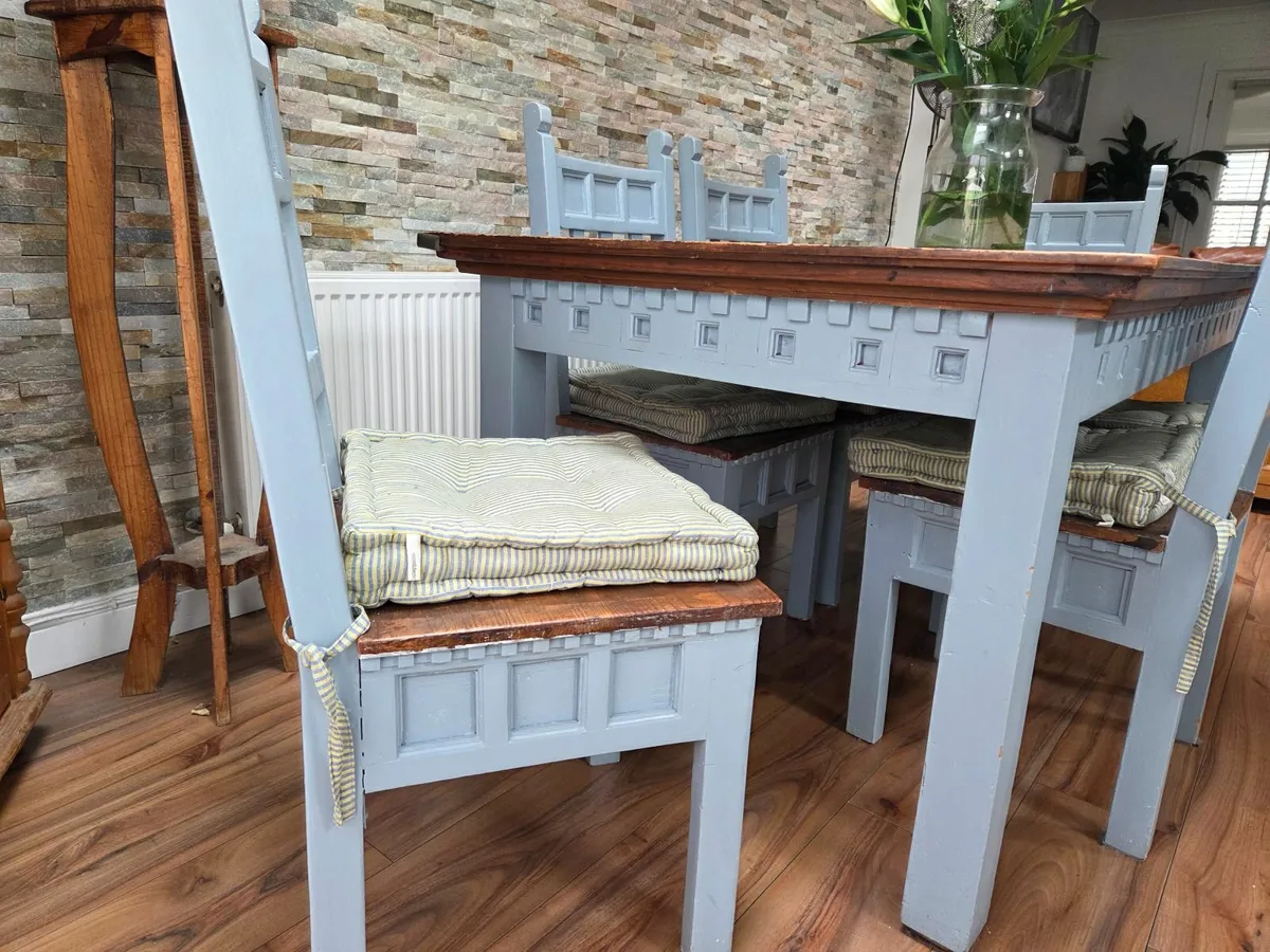 Dining table - Image 2