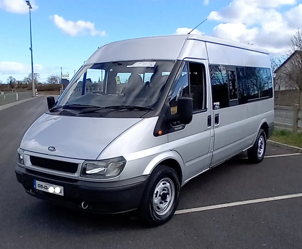 Minibus  new cvrt & tax for the yesr - Image 2