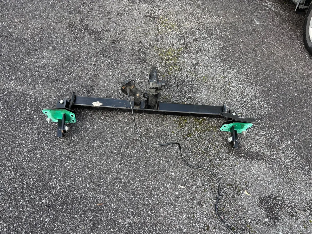 Mercades Ben E class Tow Bar - Image 1