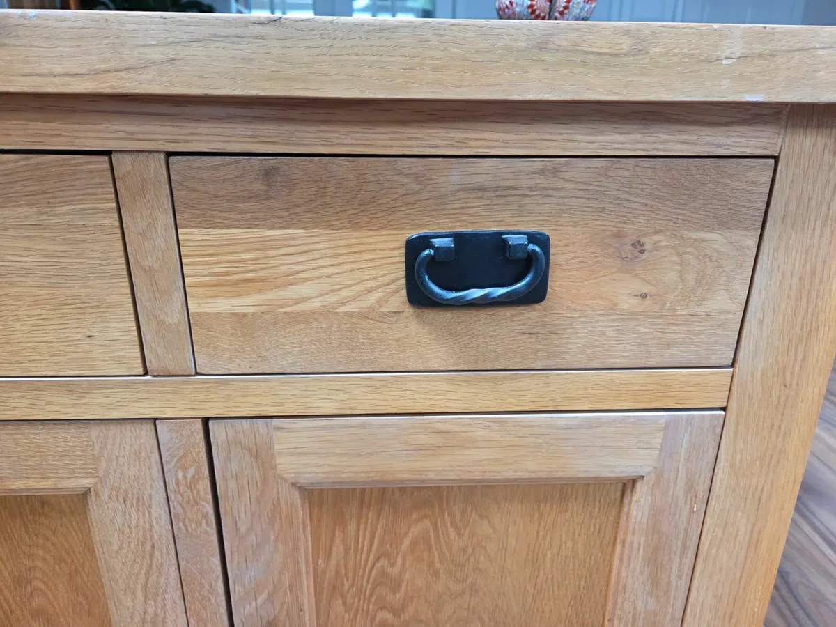 Cabinet - Image 2