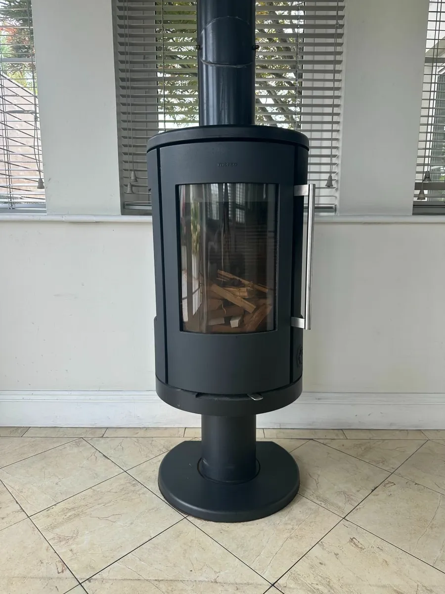 Stove - Image 1