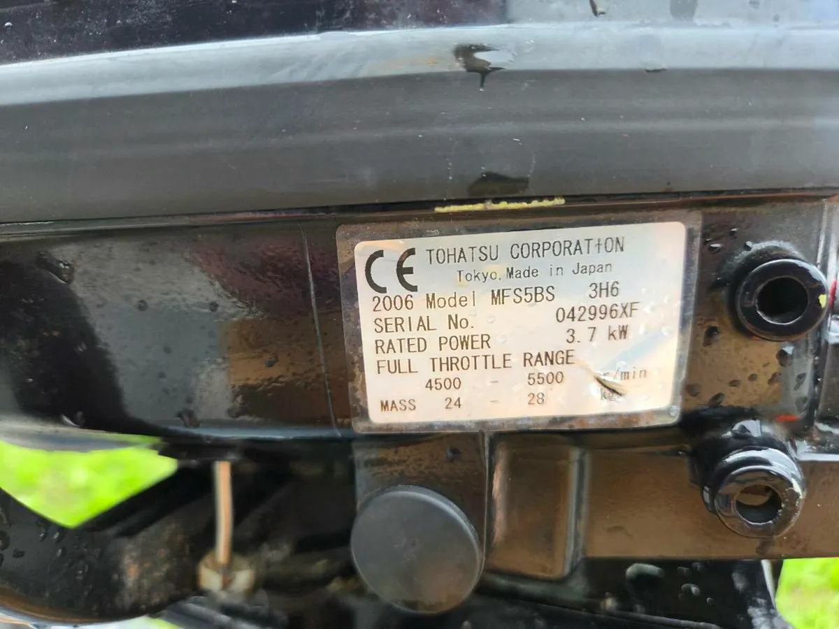 5hp Tohatsu Outboard - Image 1