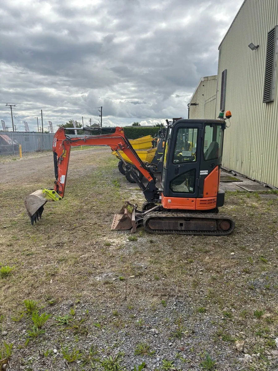 Hitachi 26U - Image 1