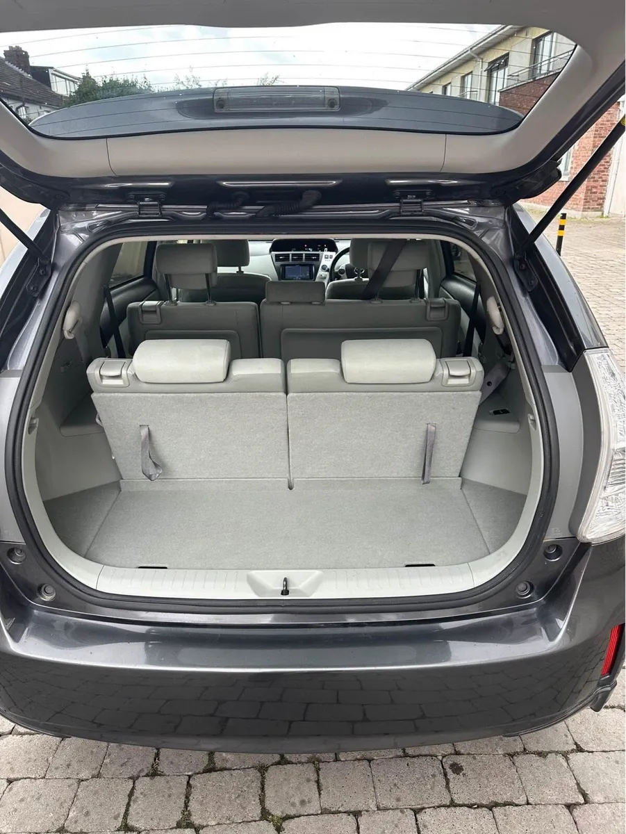 toyota prius Alpha/alfa Low mileage 47000km only - Image 4