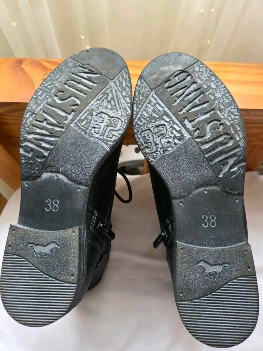 Mustang flat ankle boots - Image 3