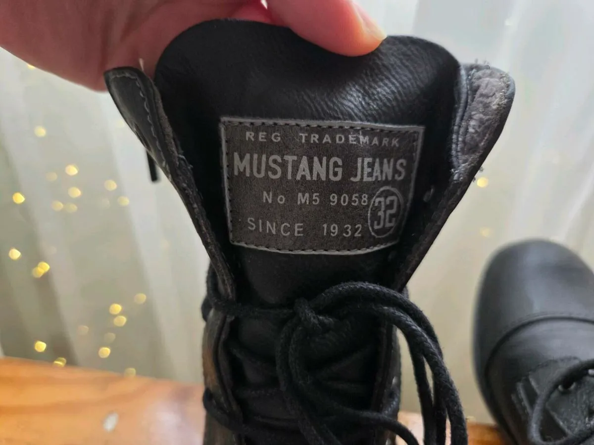 Mustang flat ankle boots - Image 4