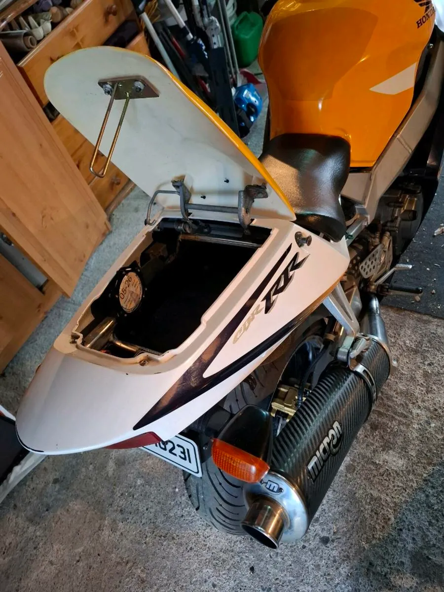 Honda cbr fireblade 929rr - Image 2