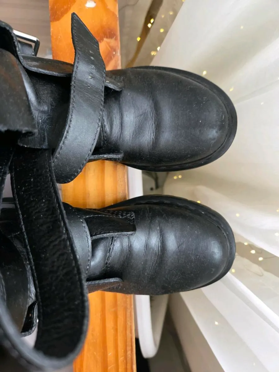 Dr Martens Lauren boots - Image 2