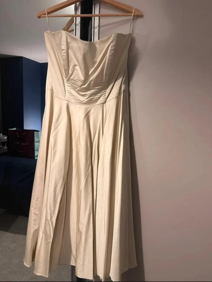 Wedding dress - Image 3