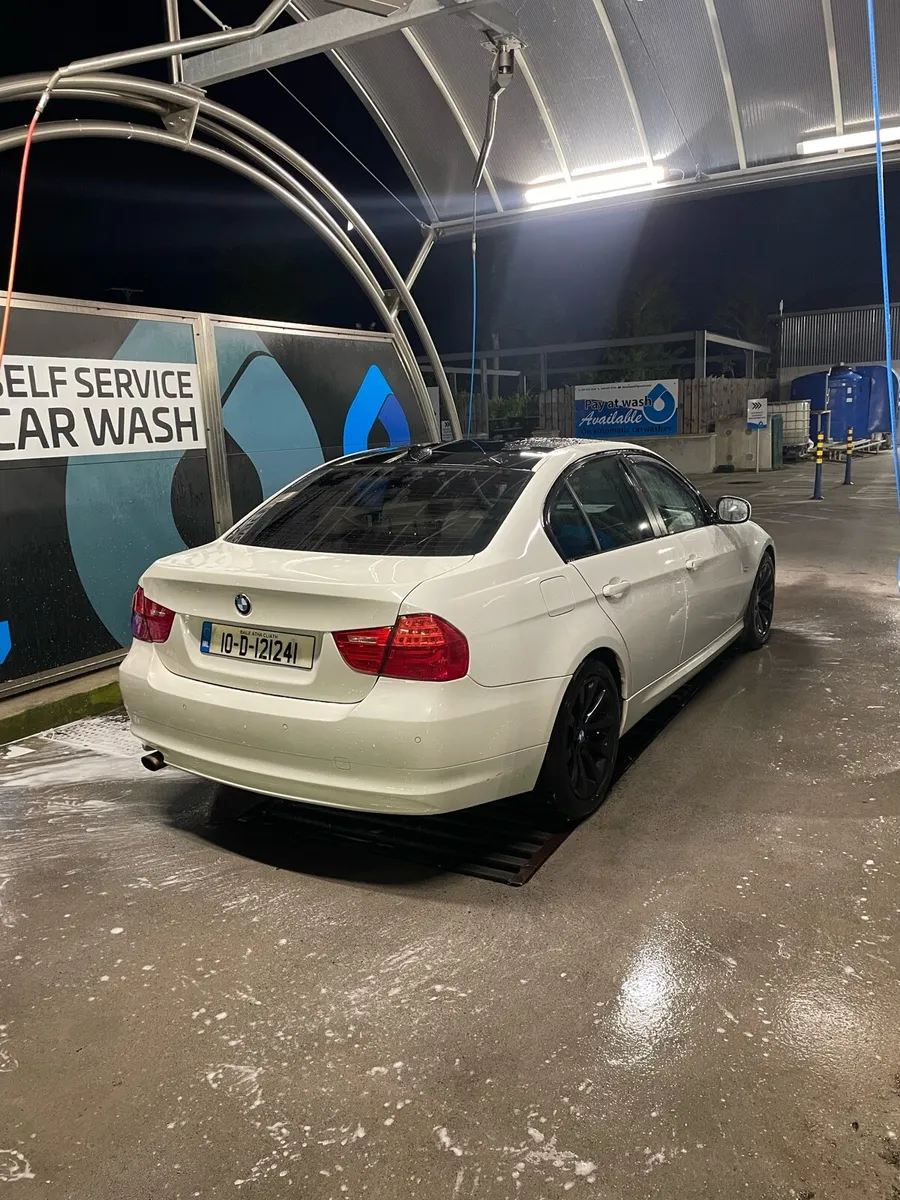 BMW 318 D - Image 2