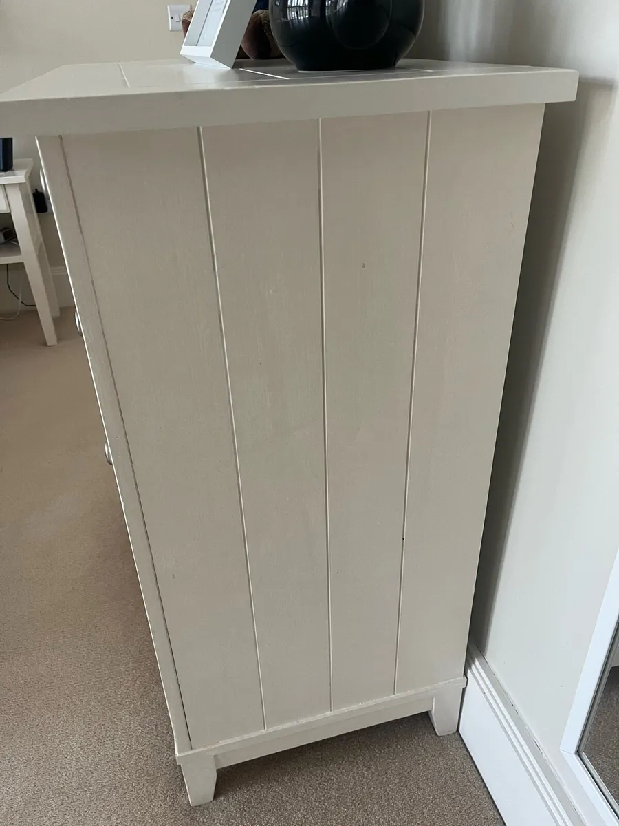Laura Ashley Drawers & Bedside Lockers Set - Image 3