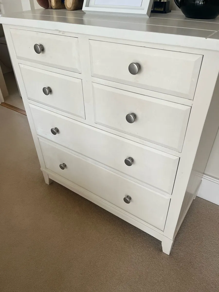 Laura Ashley Drawers & Bedside Lockers Set - Image 4