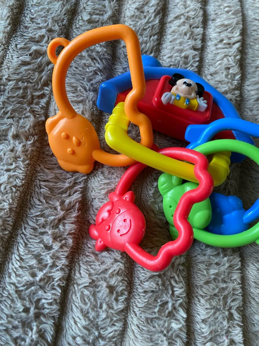 Disney Mickey Mouse Sensory Toy Key Ring - Image 4