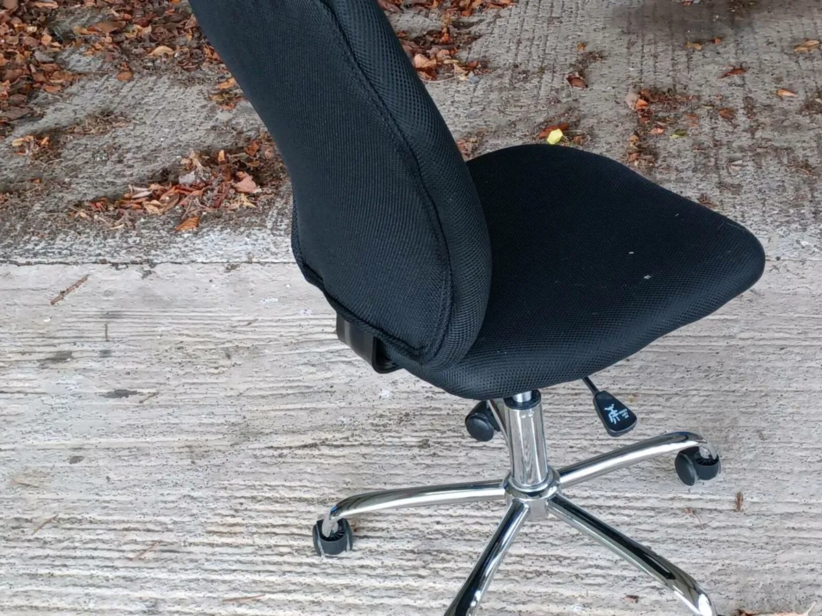 Office Chair - Image 2