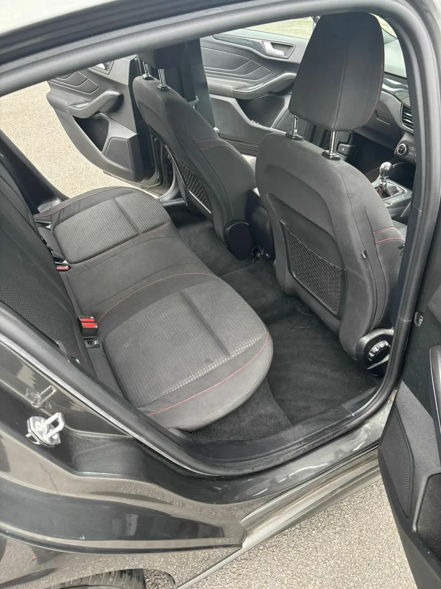 Ford Focus 2020 - Image 3