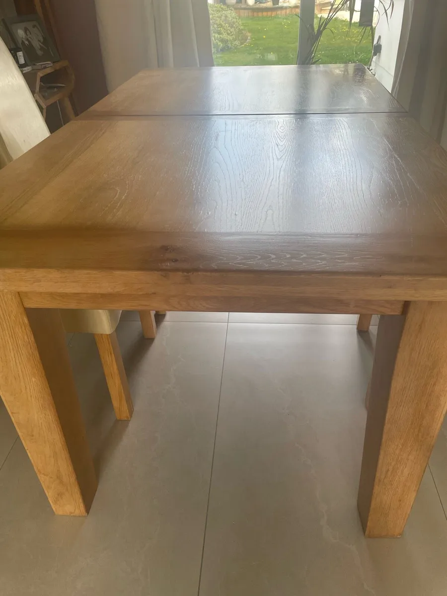 Solid oak dining table - Image 2