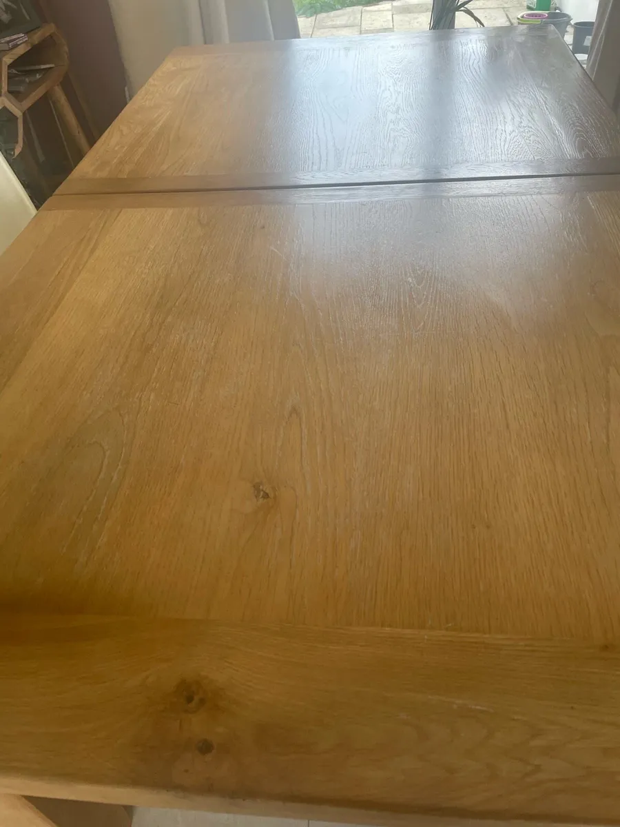Solid oak dining table - Image 4