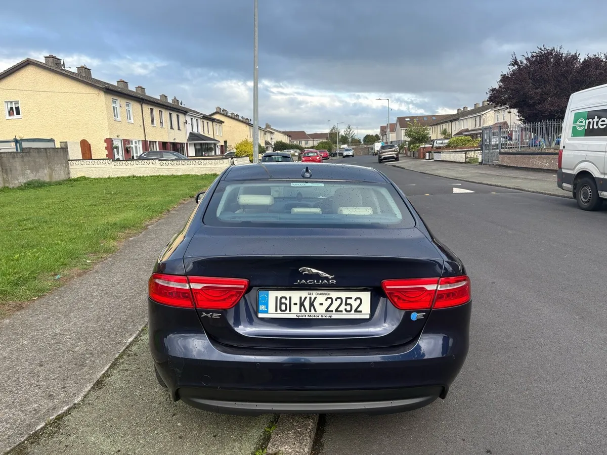 Jaguar XE 2016 2.0 Diesel - Image 3