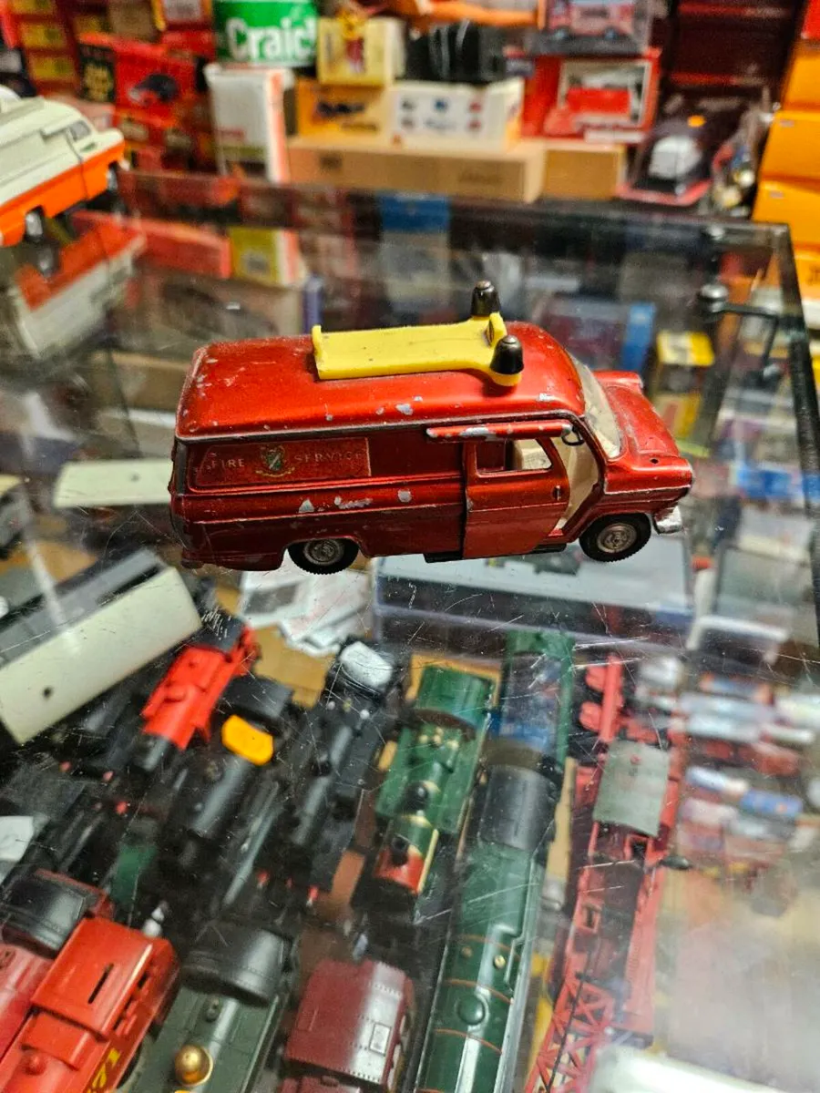 Dinky 1970's Ford Transit Van - Image 3