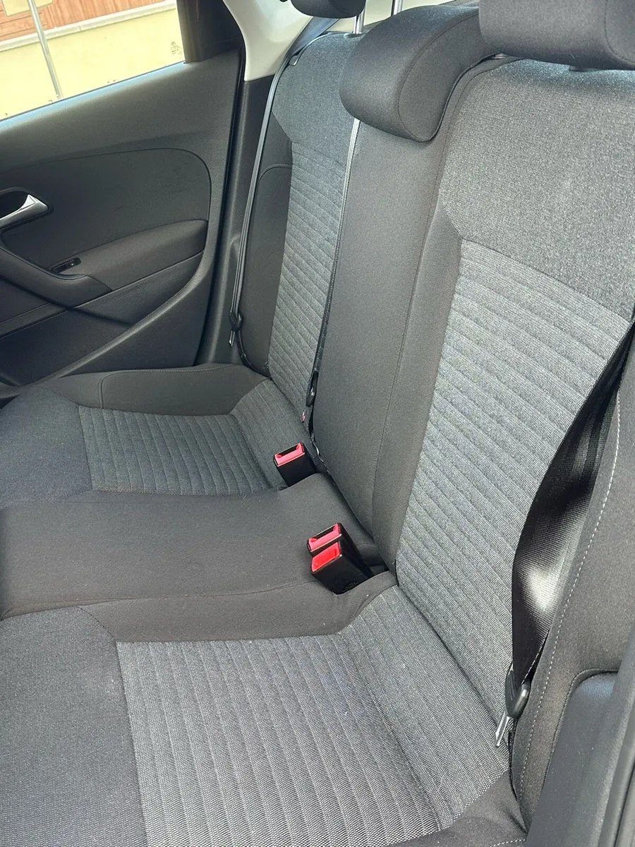 Volkswagen Polo 2011 - Image 3