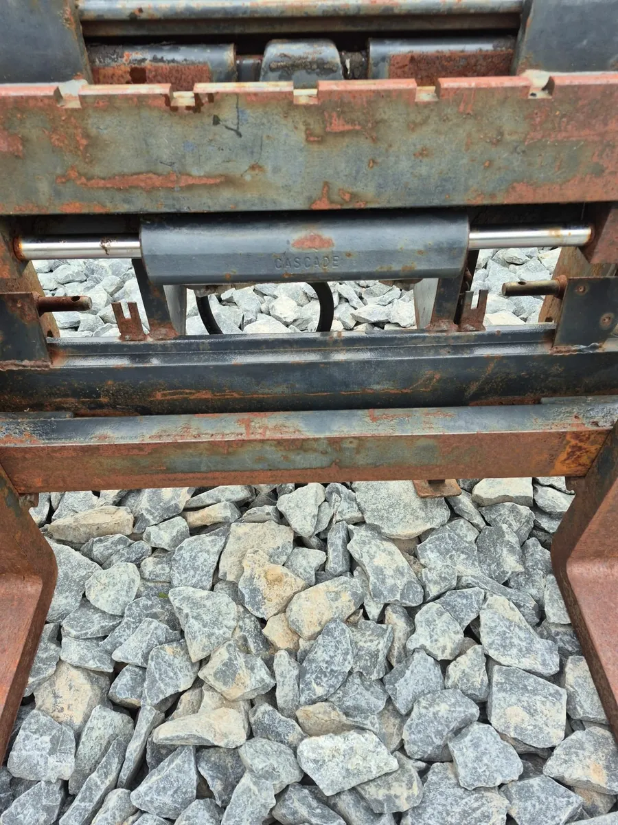 Pallet forks side shift 3 point linkage - Image 4