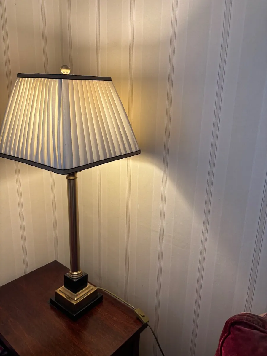 Brass lamp with cream lampshade - Image 1