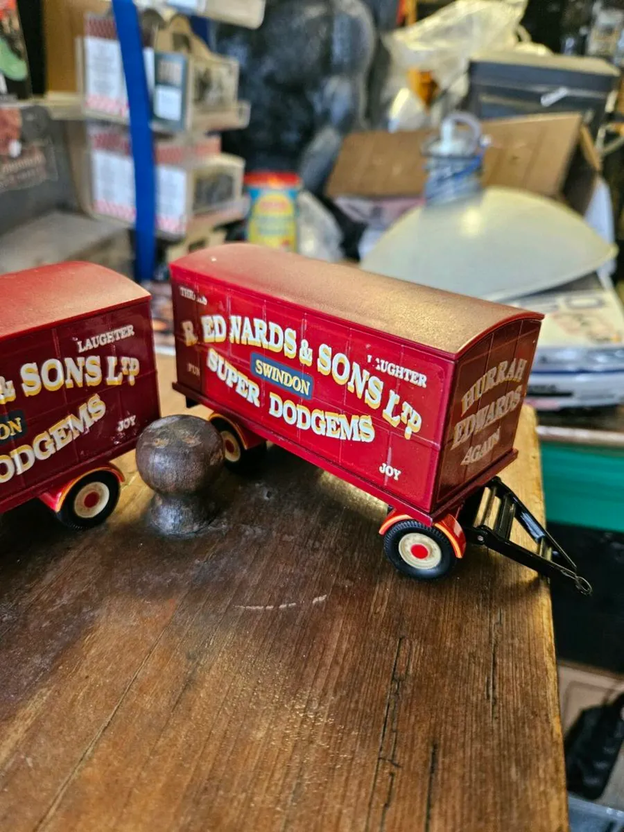 Corgi Circus Fair Ground Showmans Range Trailer - Image 3