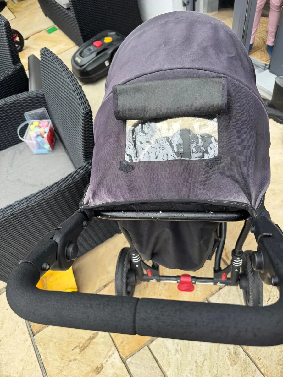 OUT N ABOUT GT PRAM - Image 2