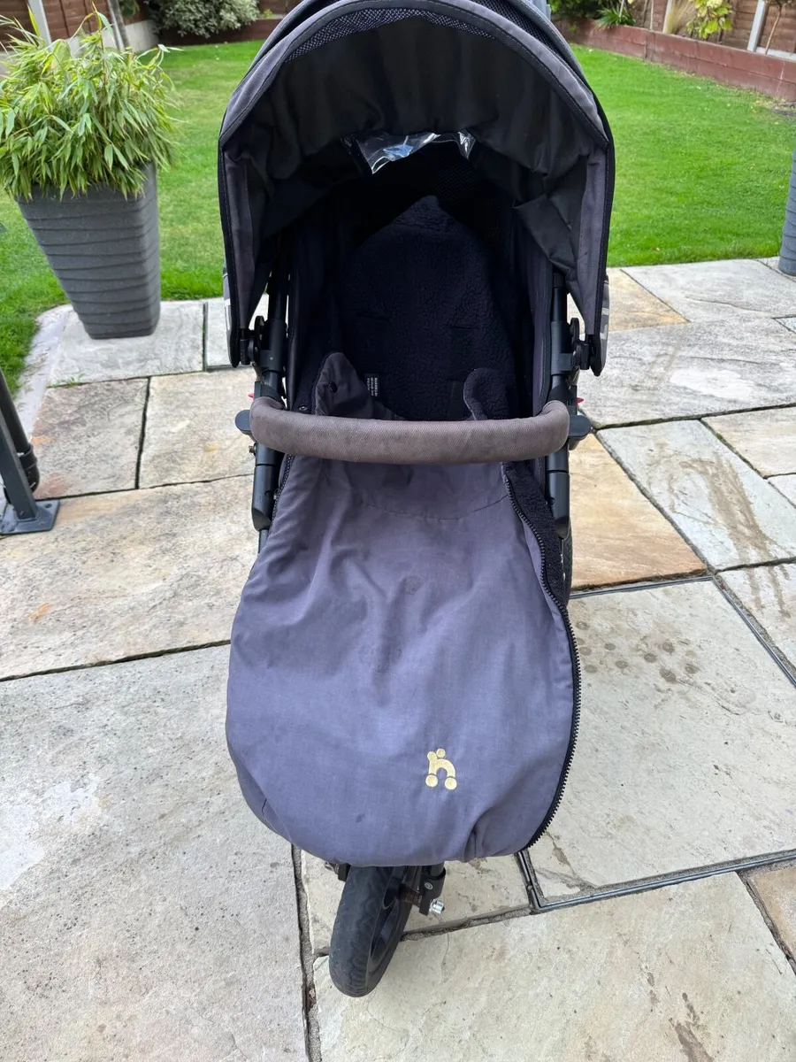 OUT N ABOUT GT PRAM - Image 4